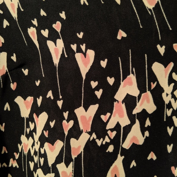 Heart Blouse - Picture 2 of 2